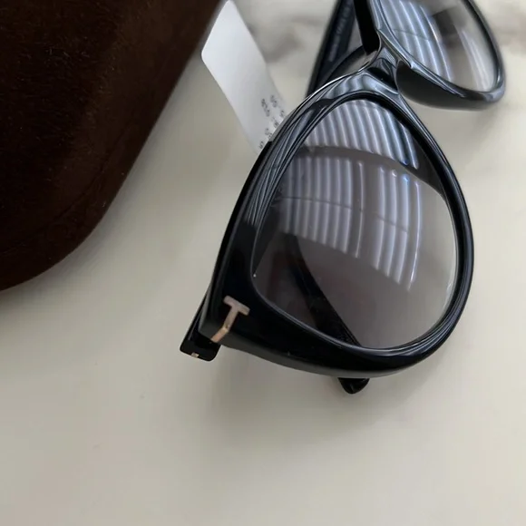 Authentic Tom Ford Sunglasses - Picture 2 of 7